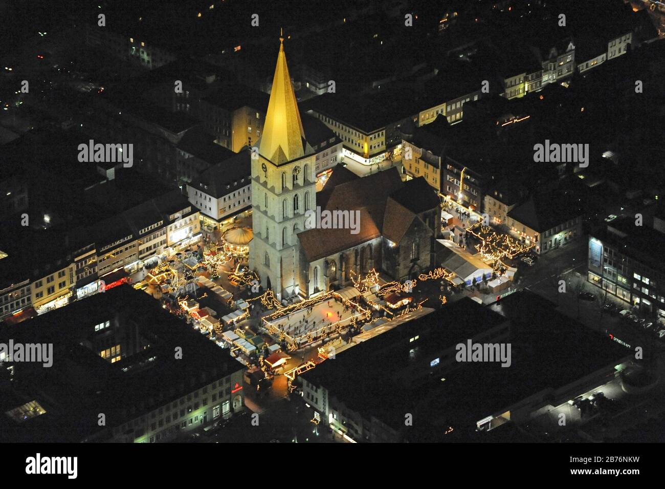 , centro città con mercatino di Natale presso la chiesa di San Paolo a Hamm, 13.12.2008, vista aerea, Germania, Nord Reno-Westfalia, Ruhr Area, Hamm Foto Stock