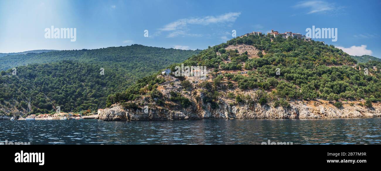 Meravigliosa spiaggia costa linea dell'isola di Cres, Croazia. Mare Adriatico. Foto Stock