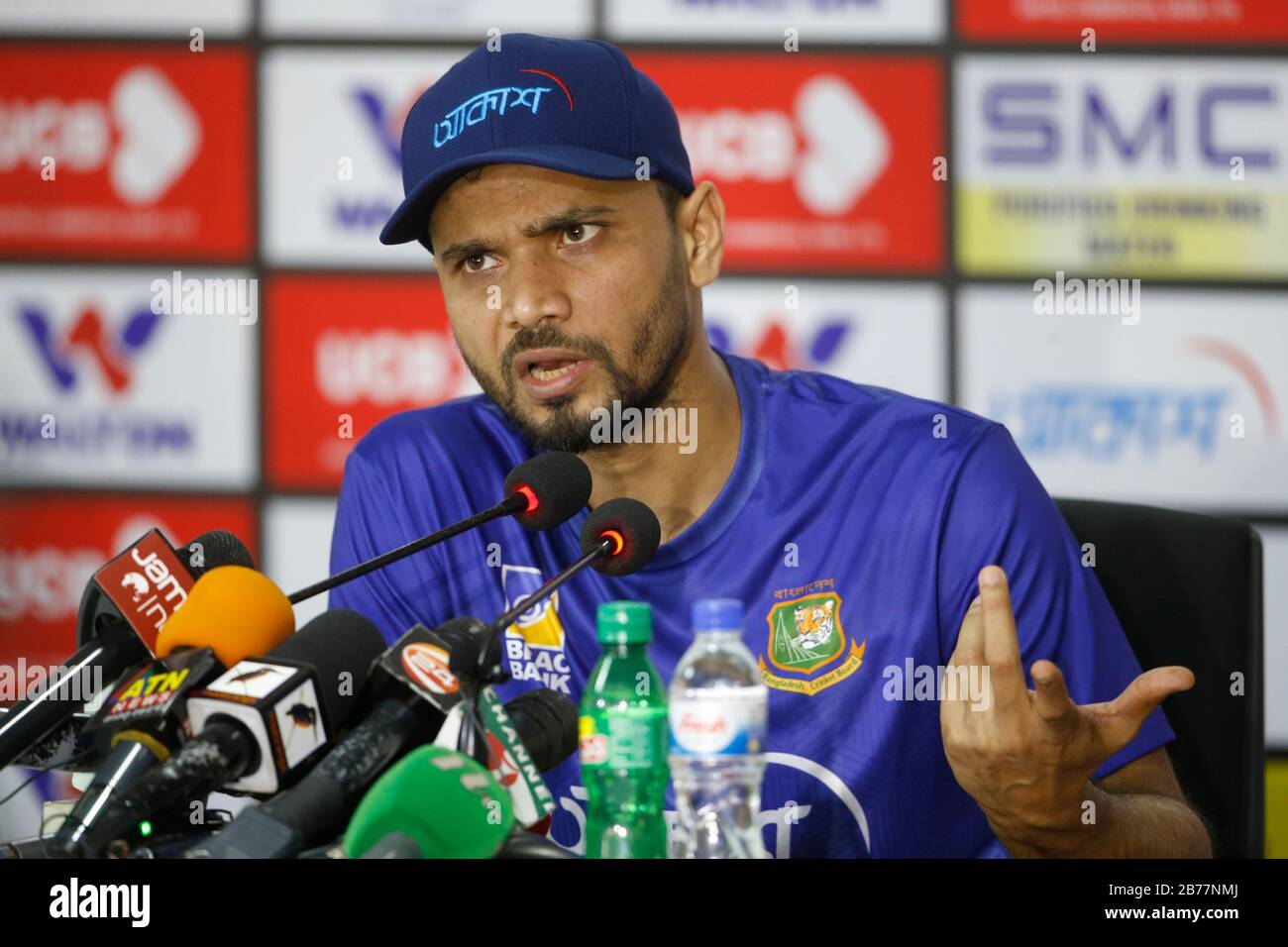 Il capitano ODI del Bangladesh Mashrafe Bin Mortaza durante una conferenza stampa in cui annuncia il suo ritiro da capitanato, Sylhet, BangladCricket, Sport Foto Stock