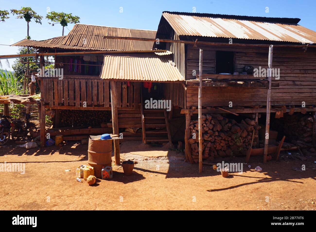 Typisches Haus, Volksgruppe Padaung, nahe dem Dorf Pan PET, Kayah-Staat, Myanmar Foto Stock