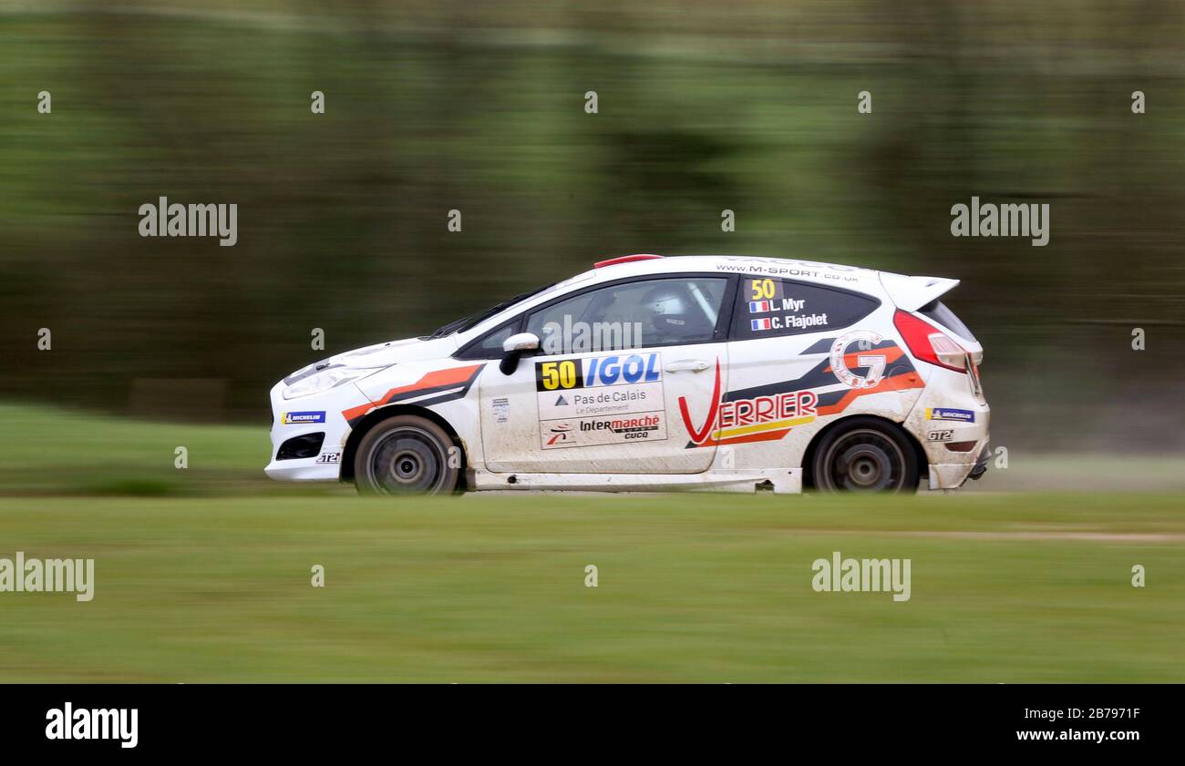 14 marzo 2020. Saint Denoeux, Pas de Calais, Francia. Rallye du Touquet. Il 60esimo Rally du Touquet si snoda attraverso la campagna francese. La Ra Foto Stock