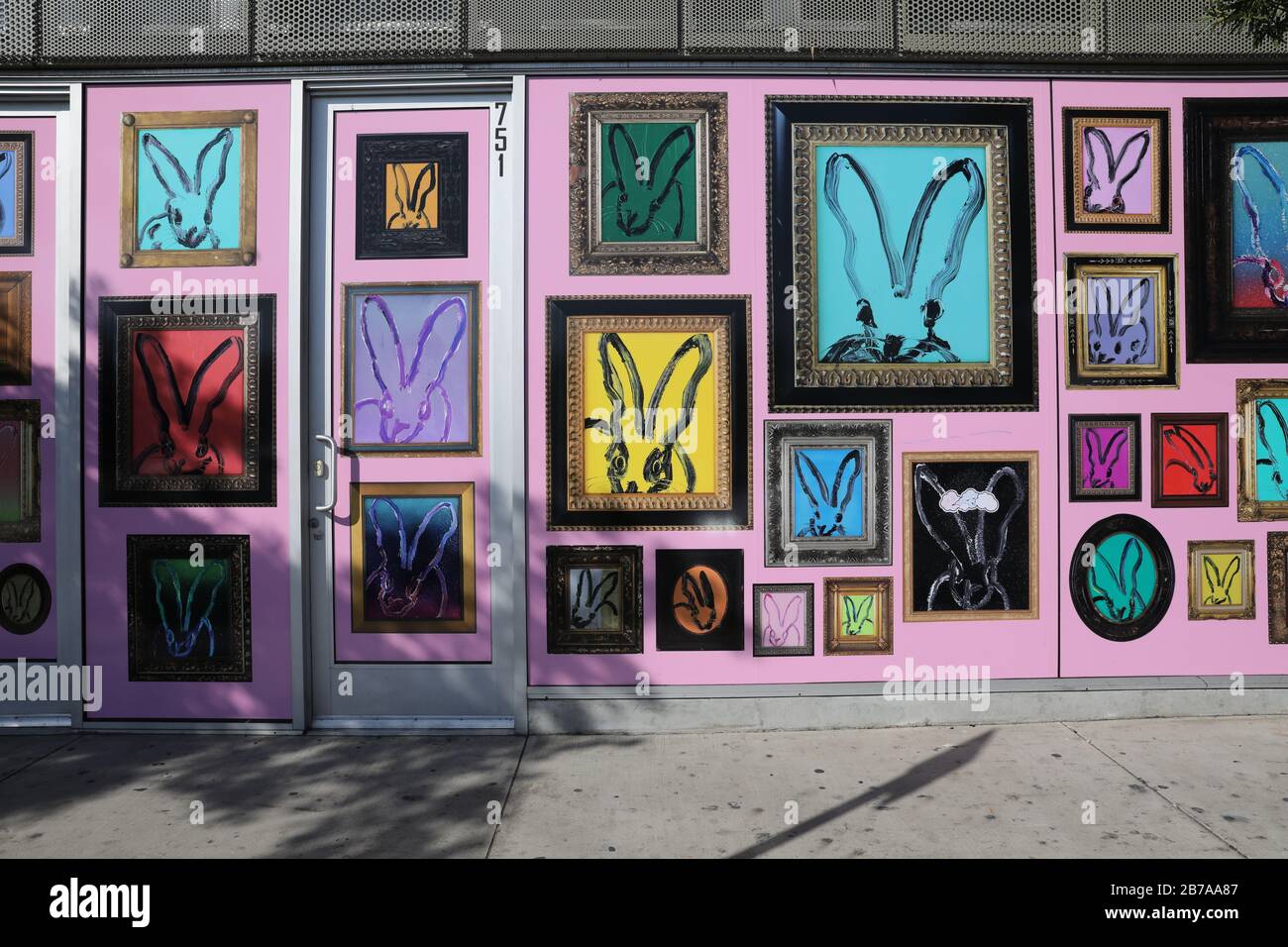 Muro di graffiti Bunny nel centro DI LOS ANGELES Foto Stock