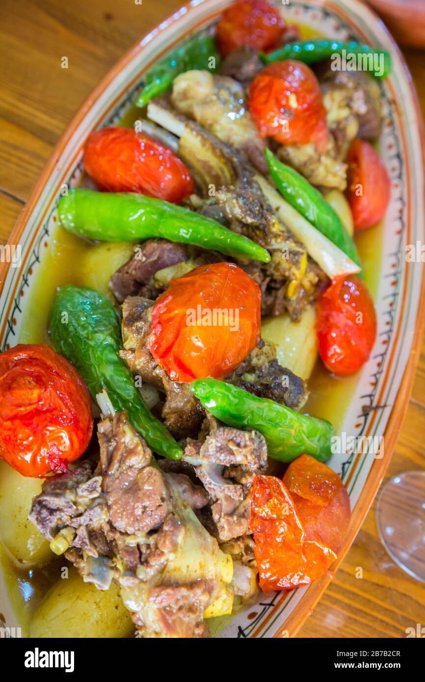 Piatto di agnello tradizionale. Tunisia, Africa. Foto Stock