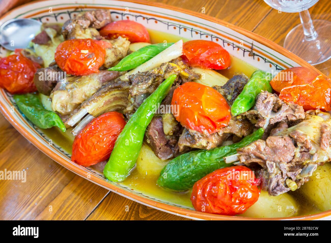 Piatto di agnello tradizionale. Tunisia, Africa. Foto Stock