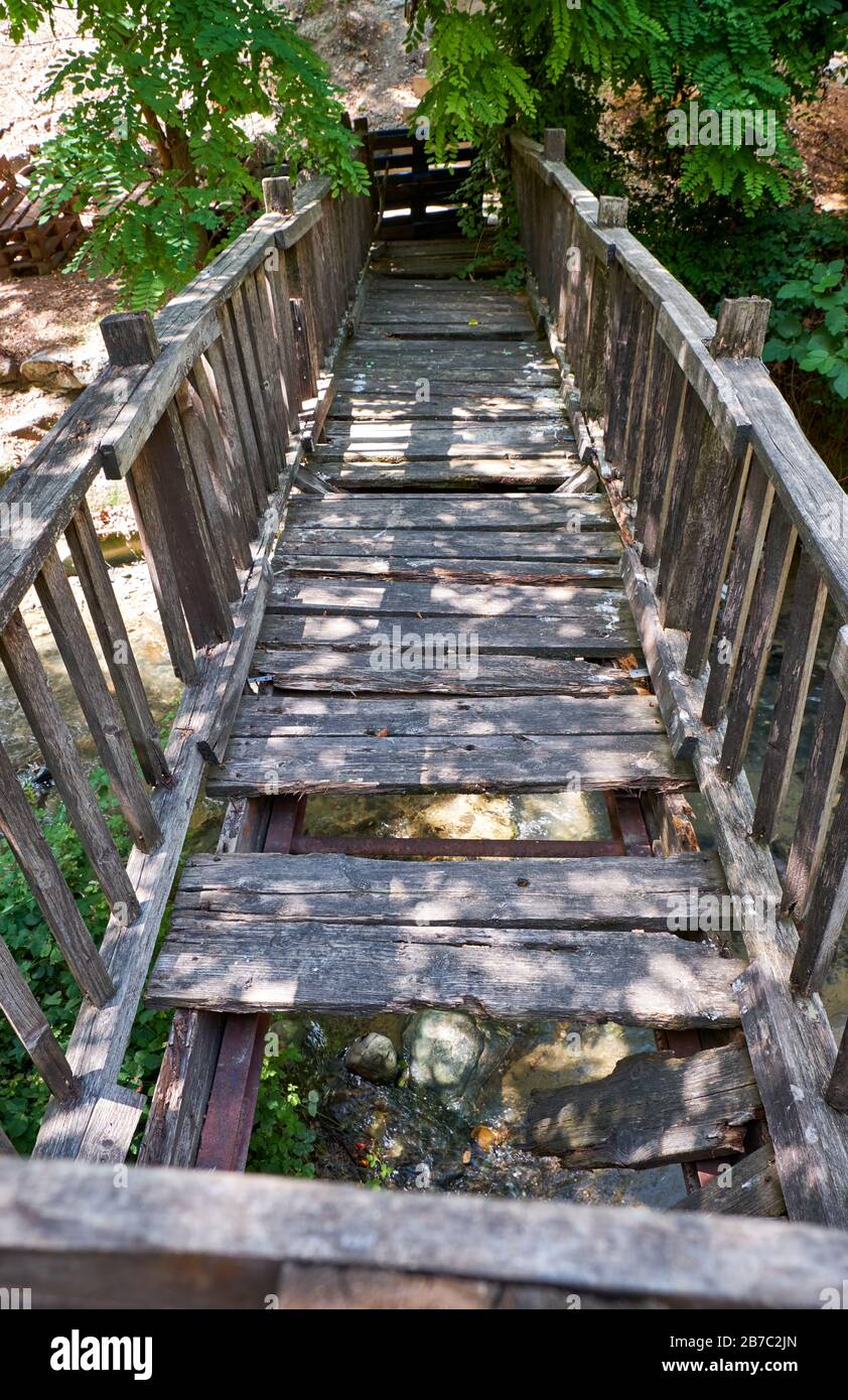Il vecchio ponte a graticcio sul fiume Klarios nel villaggio di Galata. Cipro Foto Stock