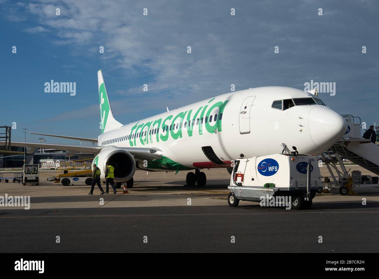 Aereo Transavia su una pista aeroportuale Foto Stock