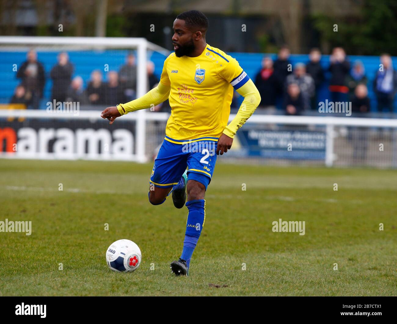 David Olufemi di Concord Rangers in azione durante la Vanarama National League South Match tra Concord Rangers e Tonbridge Angels a Thames Road Foto Stock