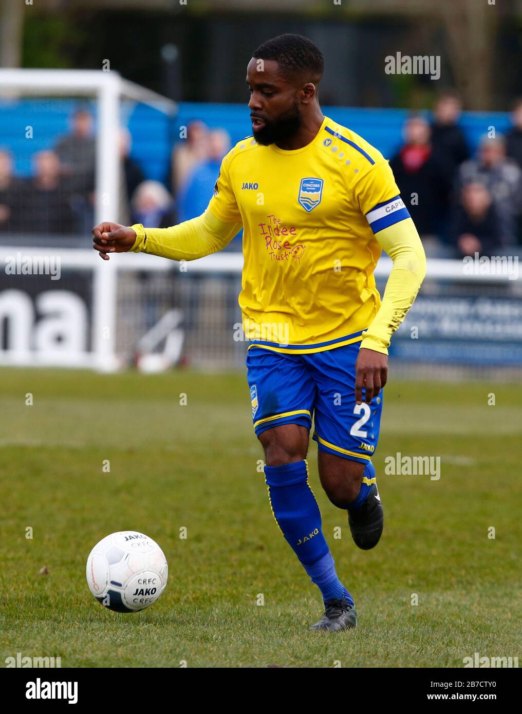 David Olufemi di Concord Rangers in azione durante la Vanarama National League South Match tra Concord Rangers e Tonbridge Angels a Thames Road Foto Stock