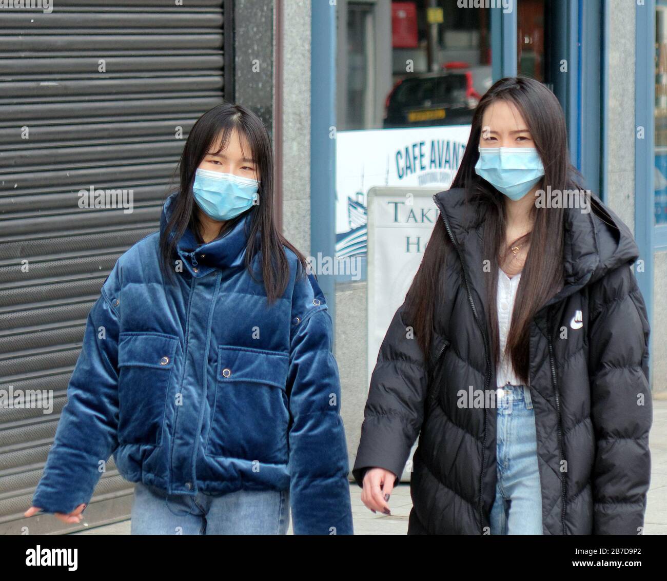 Glasgow, Scozia, Regno Unito, 15 marzo 2020: Più maschere che appaiono ogni giorno come la preoccupazione aumenta sopra lo spavento di Coronavirus. Gerard Ferry/Alamy Live News Foto Stock