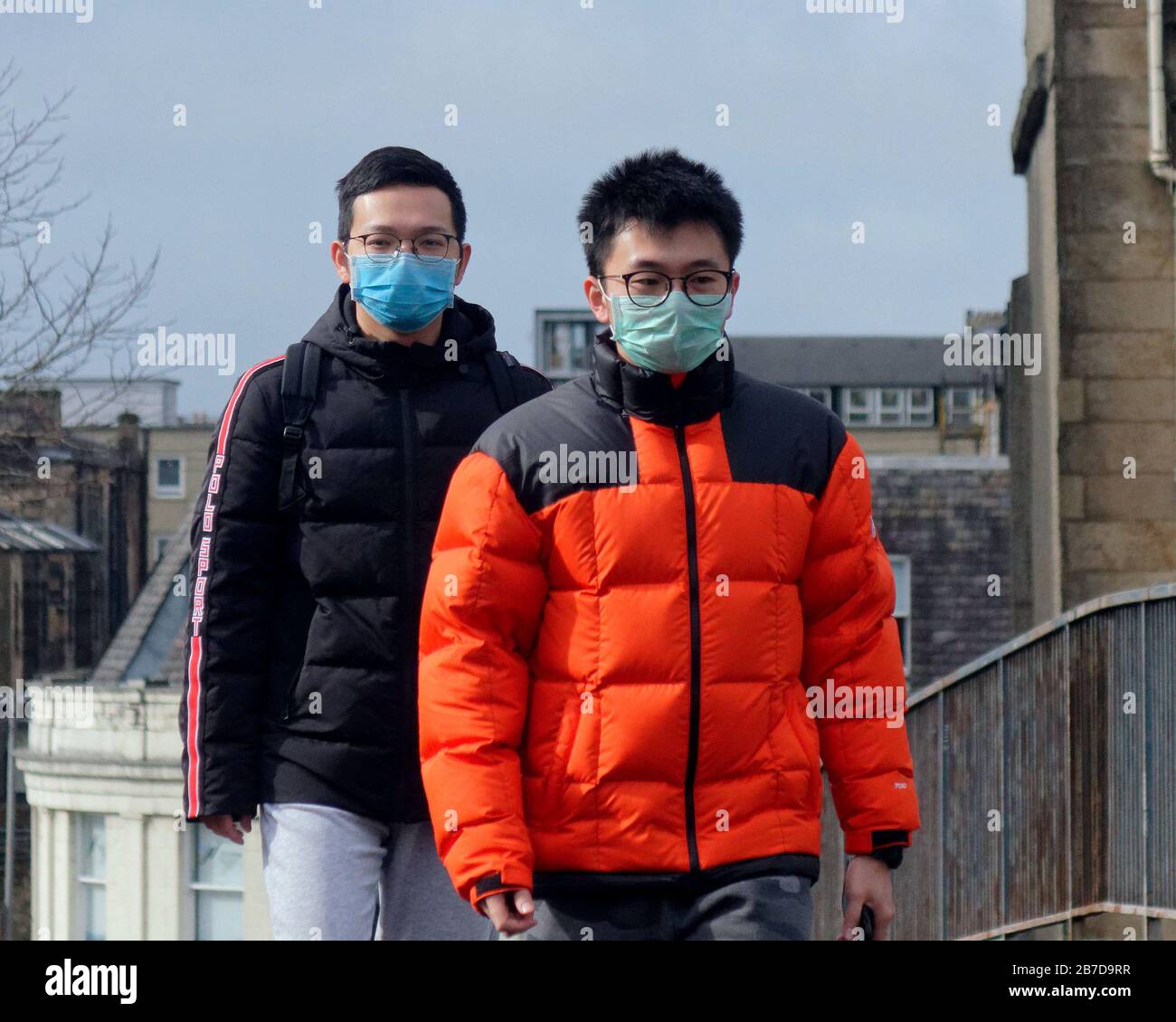 Glasgow, Scozia, Regno Unito, 15 marzo 2020: Più maschere che appaiono ogni giorno come la preoccupazione aumenta sopra lo spavento di Coronavirus. Gerard Ferry/Alamy Live News Foto Stock