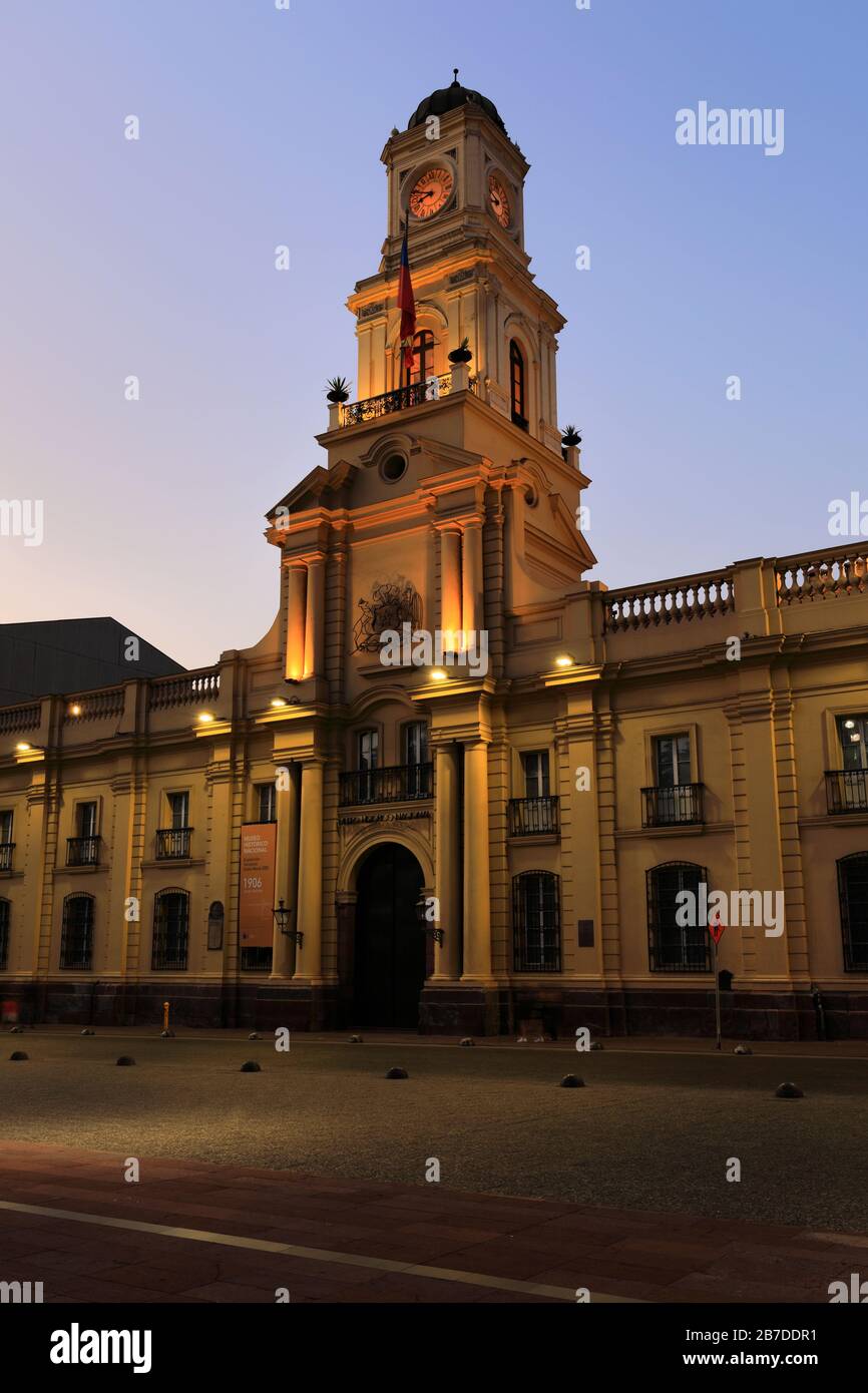 Il Museo Storico Nazionale, Plaza De Armas 951, Regione Metropolitana, Città Di Santiago, Cile Foto Stock