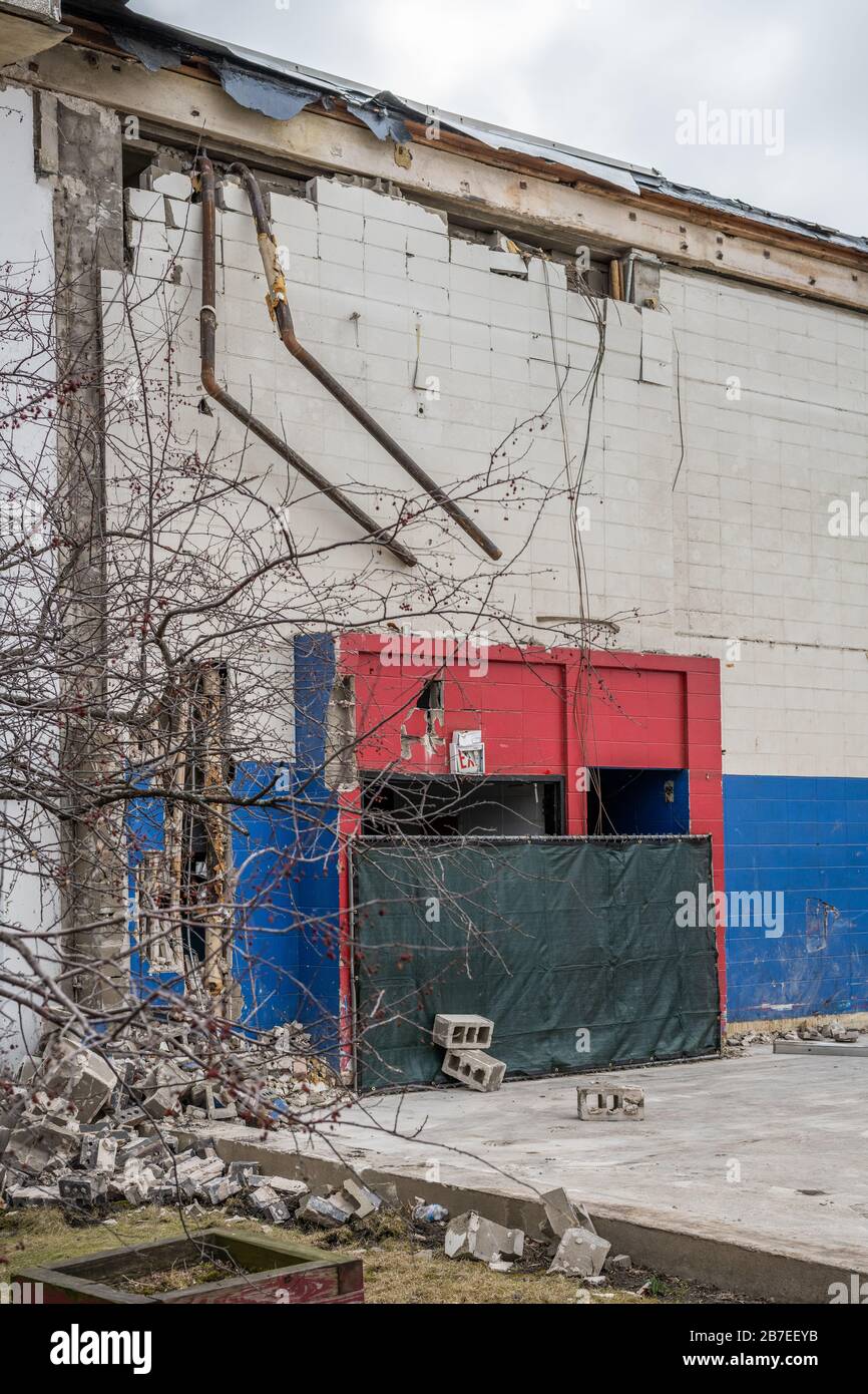 Newberry Center progettato da Perkins e in fase di demolizione Foto Stock