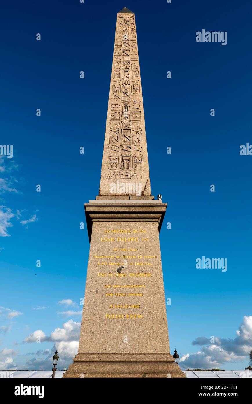 L'obelisco di Luxor antico obelisco egiziano a Place de la Concorde, Parigi, Francia, Europa Foto Stock