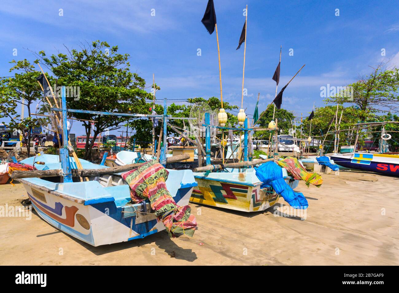 Sud Asia Sri Lanka Fort Galle città coloniale centro storico antico porto di pesca barche a vela porto spiaggia mare Oceano Indiano galleggianti reti Foto Stock