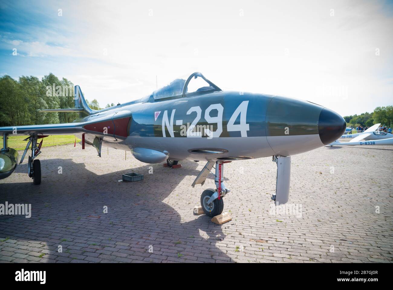 ENSCHEDE, PAESI BASSI - 16 AGOSTO 2018: Vecchio caccia militare jet sul campo aereo militare ex Airbase Twenthe. Foto Stock