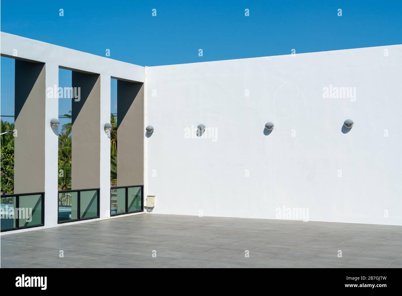 Parete esterna e palo per la pubblicità mockup Foto Stock