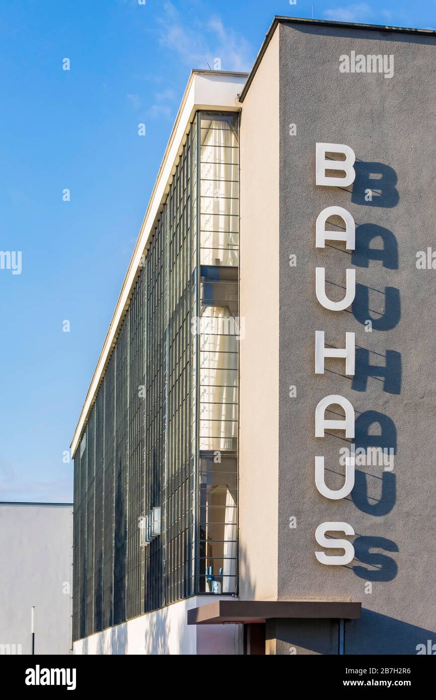 Bauhaus Dessau, edificio Bauhaus, università, Dessau-Rosslau, Sassonia-Anhalt, Germania Foto Stock