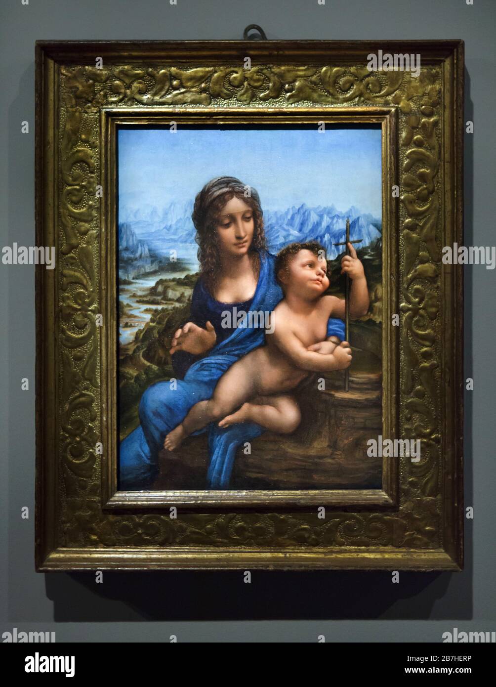 Dipinto "Landsdowne Madonna" conosciuto anche come "Madonna dello Yarnwinder" dal pittore rinascimentale italiano Leonardo da Vinci (1501-1510) in mostra al Museo del Louvre di Parigi, Francia. La mostra in occasione del 500° anniversario della morte di Leonardo si svolge fino al 24 febbraio 2020. Foto Stock