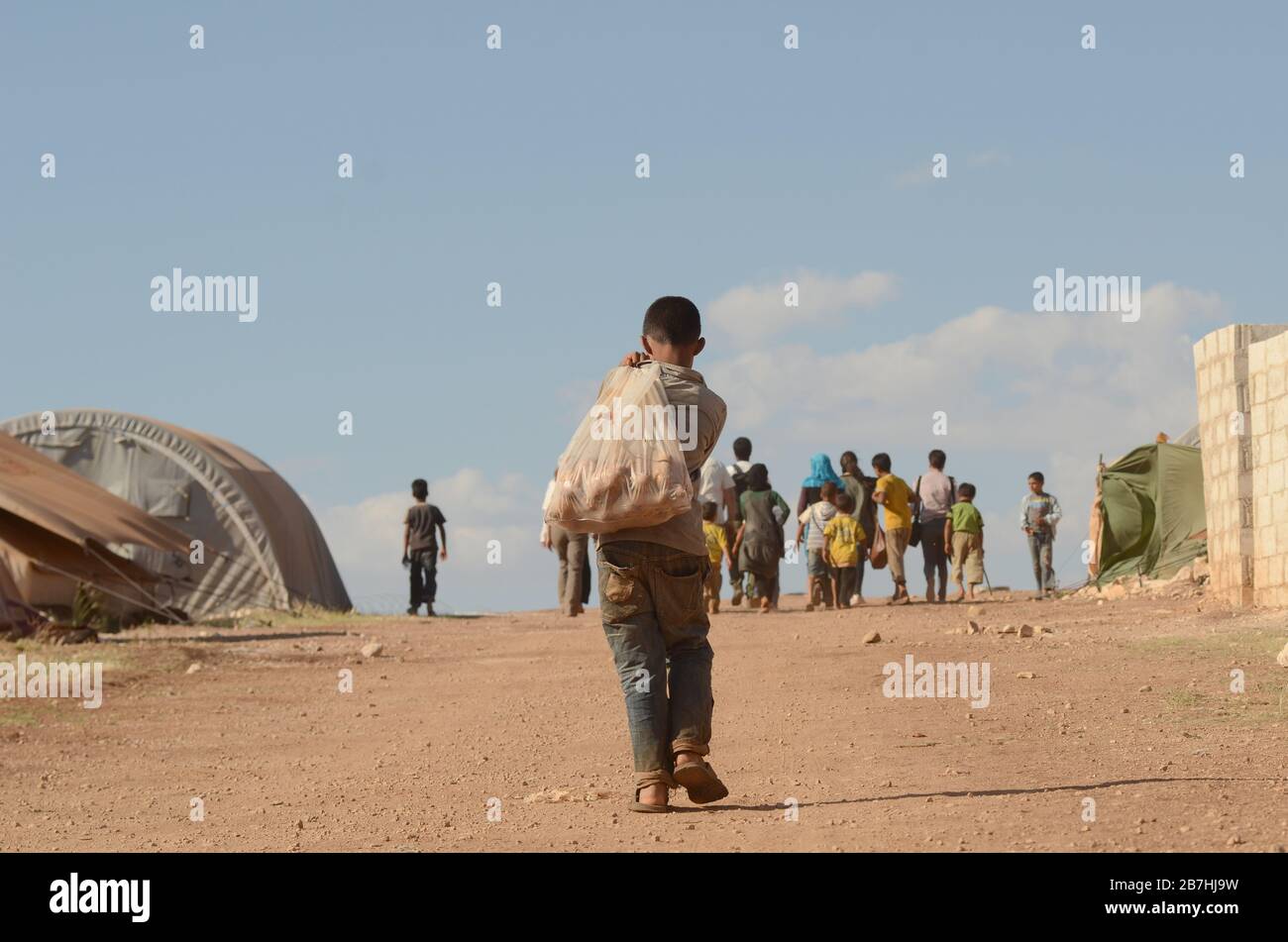 Campo profughi di Atmeh, Idlib, Siria. 17 Giugno 2013. Rifugiati siriani bambini sfollati all’interno del campo profughi di Atmeh, nella provincia di Idlib in Siria Foto Stock