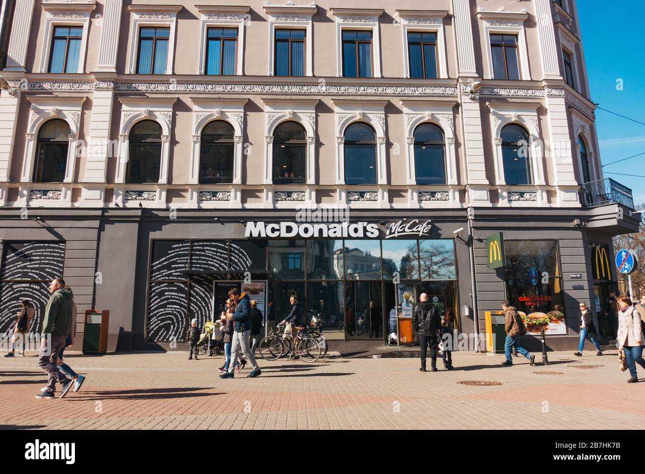 Ristorante McDonald's con McCafe a riga, Lettonia Foto Stock