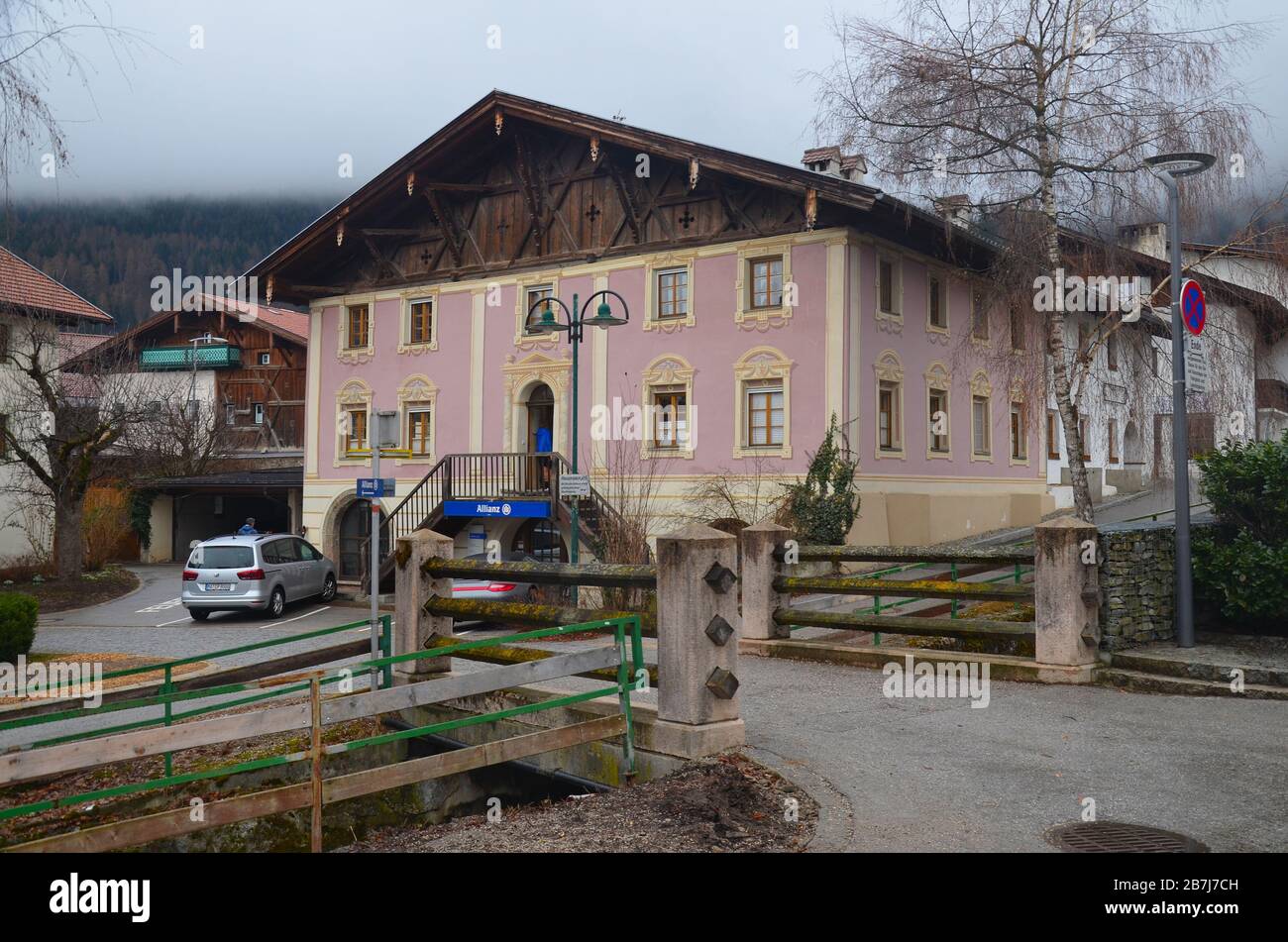 Axams, Tirolo, Österreich: ein Bergdorf bei Innsbruck Foto Stock