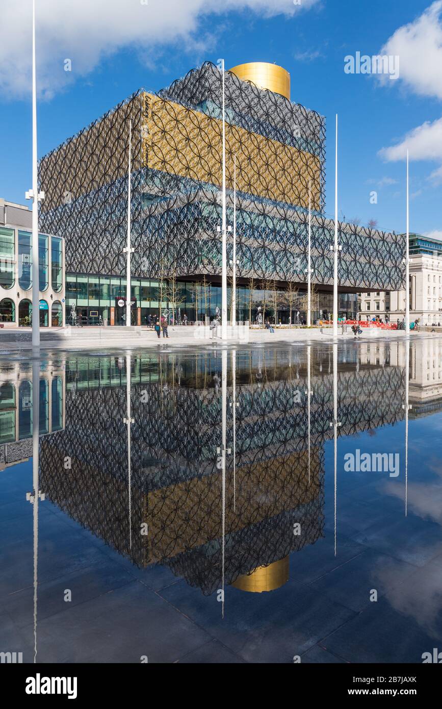 La nuova Biblioteca di Birmingham in Centenary Square, Birmingham, Regno Unito Foto Stock