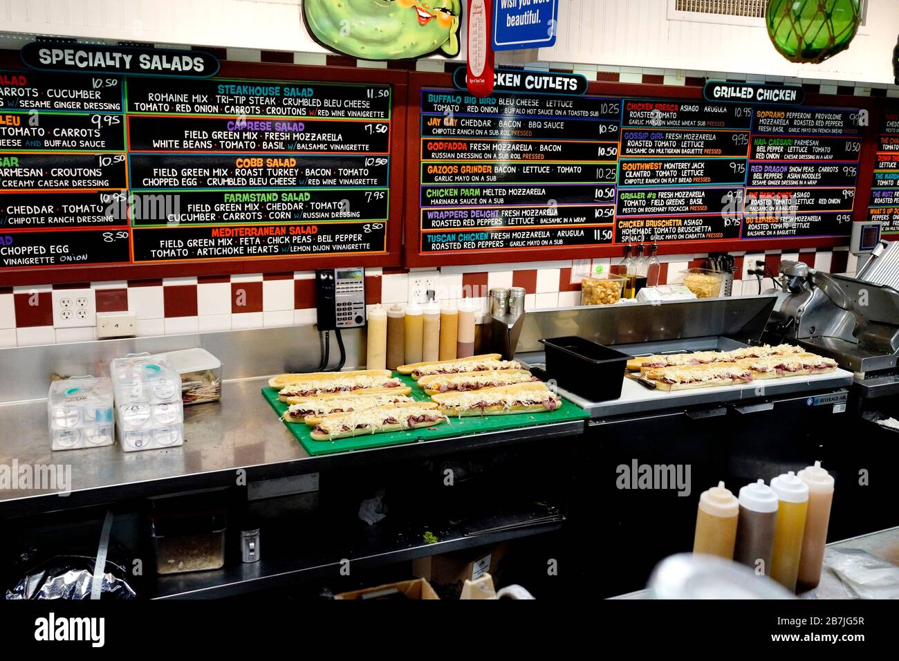 Millburn Delicatessen 328 Millburn Avenue, Millburn, NJ 07041 locale preferito, aperto dal 1946. Il miglior sandwich Deli nel Garden state. Foto Stock