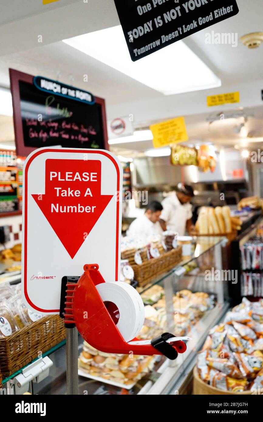 Millburn Delicatessen 328 Millburn Avenue, Millburn, NJ 07041 locale preferito, aperto dal 1946. Il miglior sandwich Deli nel Garden state. Foto Stock