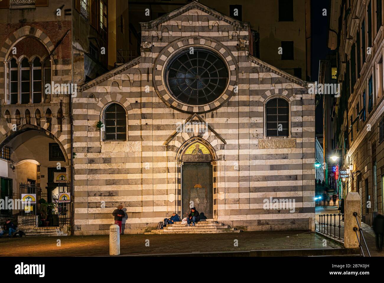 GENOVA, ITALIA - 27 GENNAIO 2020: La facciata della Chiesa di San Matteo Chiesa cattolica nel centro storico di Genova Foto Stock