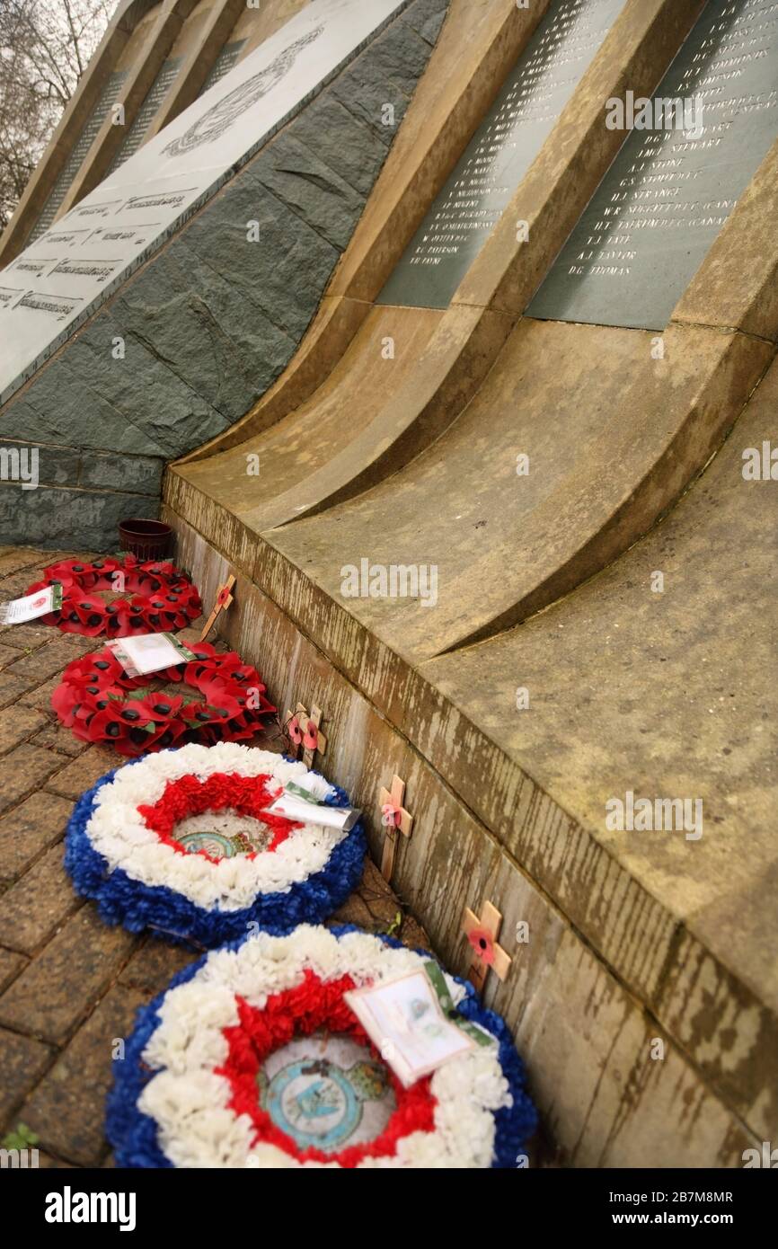 Memoriale ai membri dello squadrone del RAF del 617 che morì durante la seconda guerra mondiale, Woodhall Spa, Lincolnshire, Regno Unito. Foto Stock