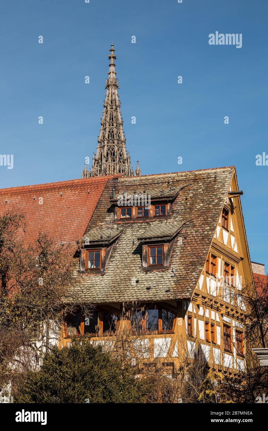 Vecchio edificio storico nella parte vecchia della città Foto Stock