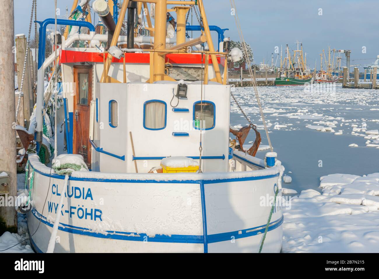 Habour ghiacciato in inverno estremamente freddo, isola di Föhr, Mare del Nord, Patrimonio dell'Umanità dell'UNESCO, Frisia del Nord, Schleswig-Holstein, Germania del Nord, Europa Foto Stock