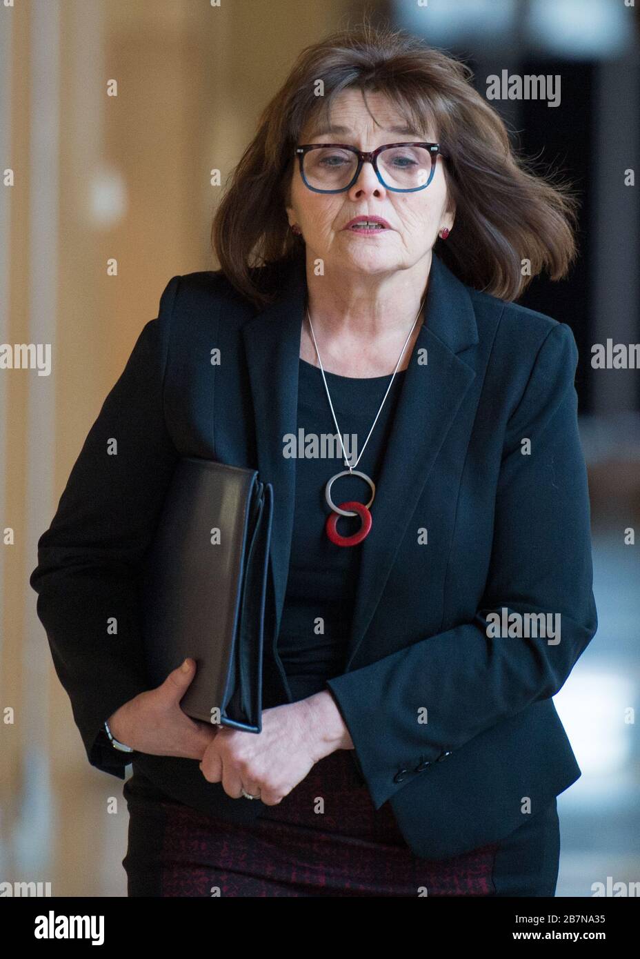 Edimburgo, Regno Unito. 17 Marzo 2020. Nella foto: Jeane Freeman MSP - Ministro di Gabinetto per la Salute e lo Sport. Dichiarazione ministeriale: Romanzo coronavirus COVID-19 update Credit: Colin Fisher/Alamy Live News Foto Stock