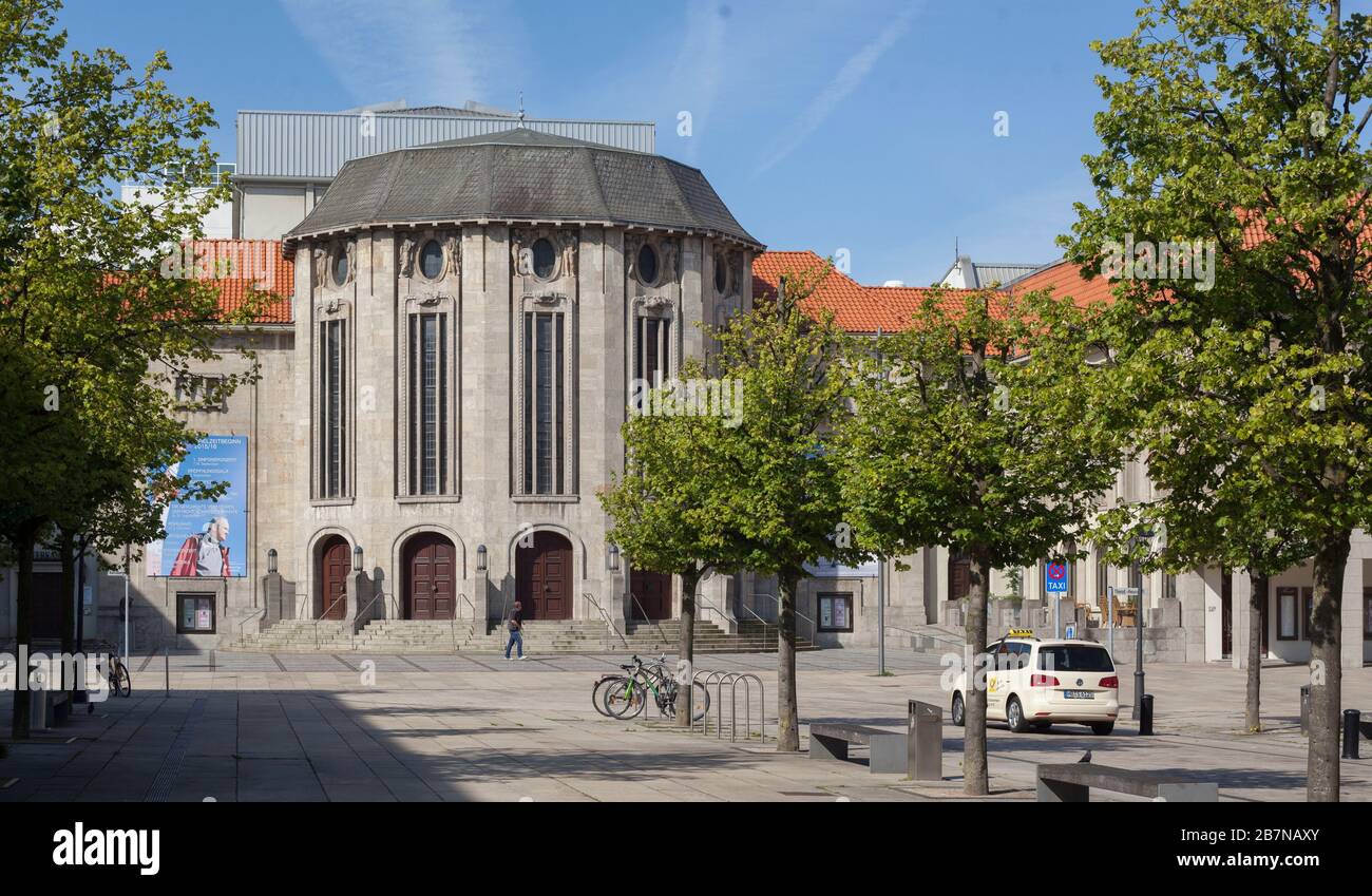 Stadttheater Großes Haus am Theodor-Heuss-Platz, Bremerhaven, Brema, Deutschland Foto Stock
