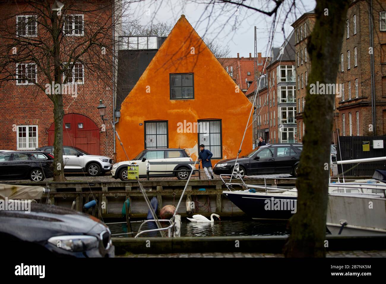 Copenaghen, la capitale della Danimarca, Wilders Plads Marina si avvia lungo il canale Foto Stock