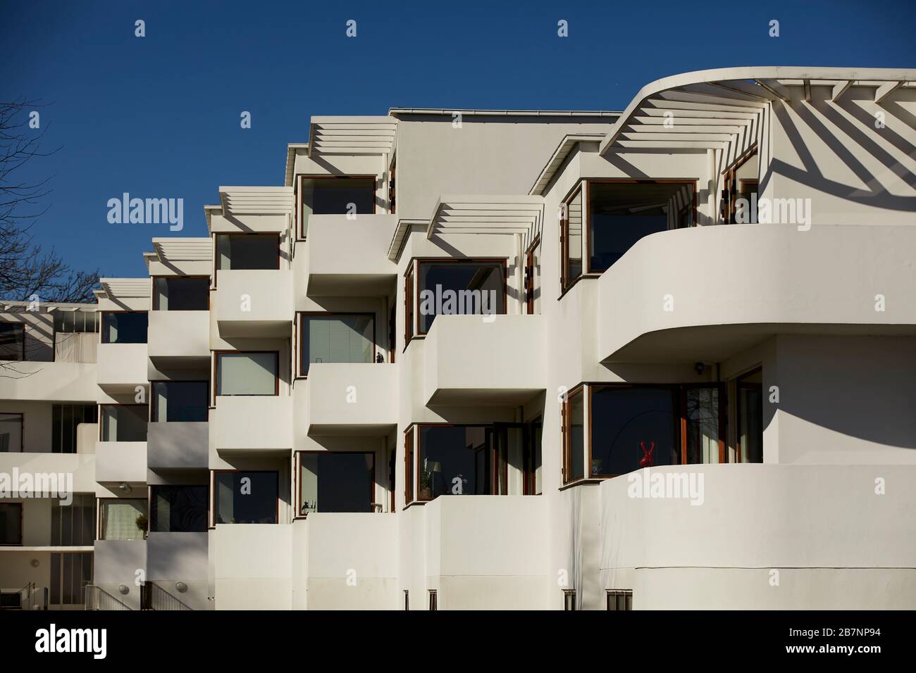 Copenhagen, Danimarca sobborgo Klampenborg, Arne Jacobsen imbiancato finitura Bellavista appartamento Bauhaus architettura complesso Foto Stock