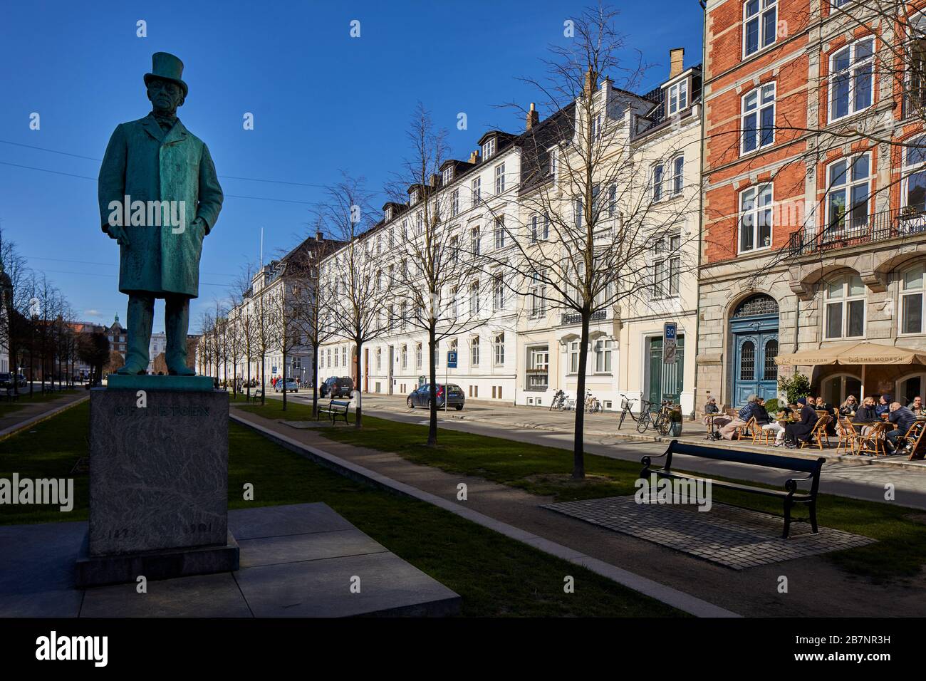 Copenaghen, Danimarca, Carl Frederik Tietgen dello scultore Rasmus Andersen statua a Sankt Annæ Foto Stock