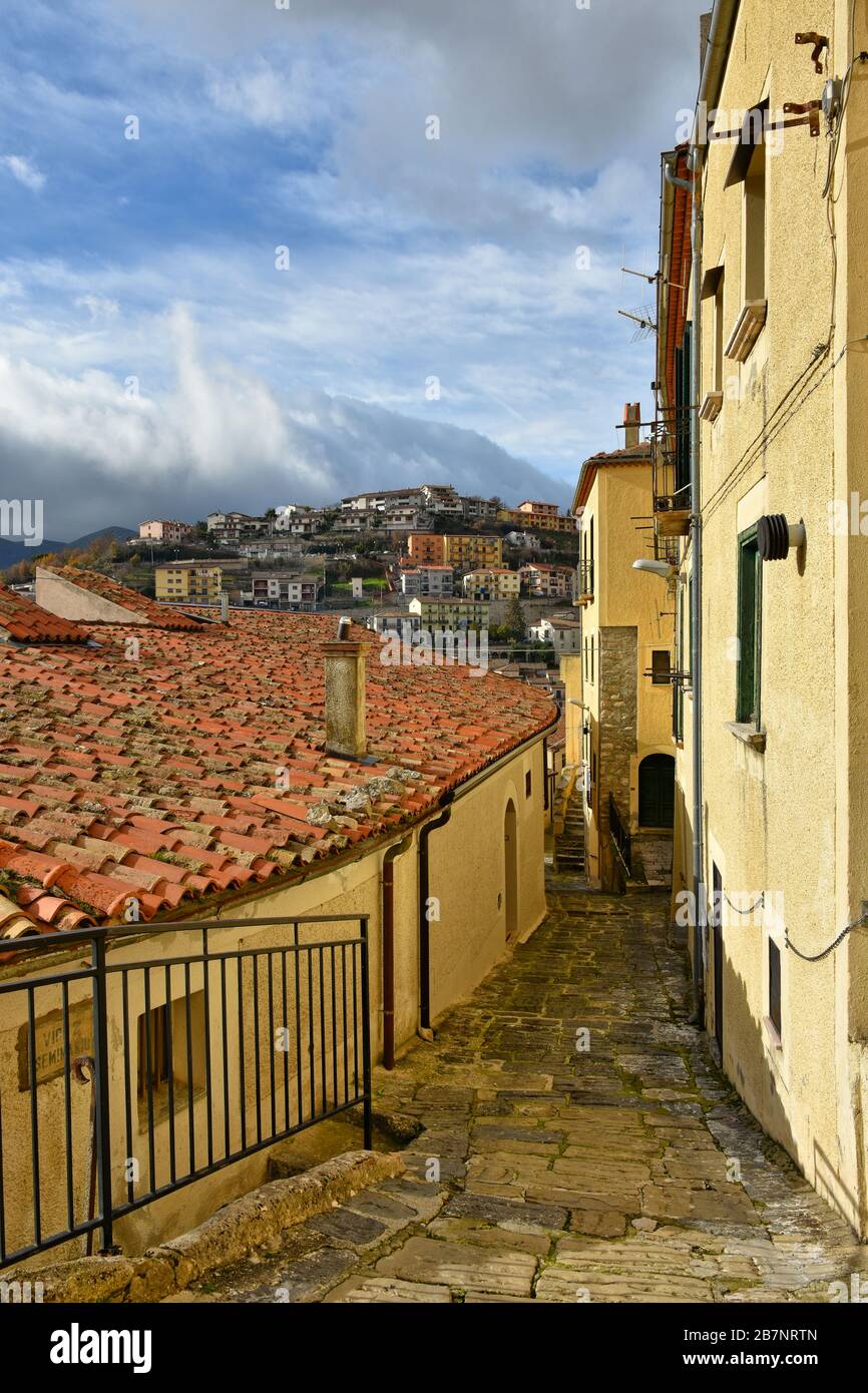 Un viaggio in un borgo medievale nel sud Italia: Muro Lucano Foto Stock