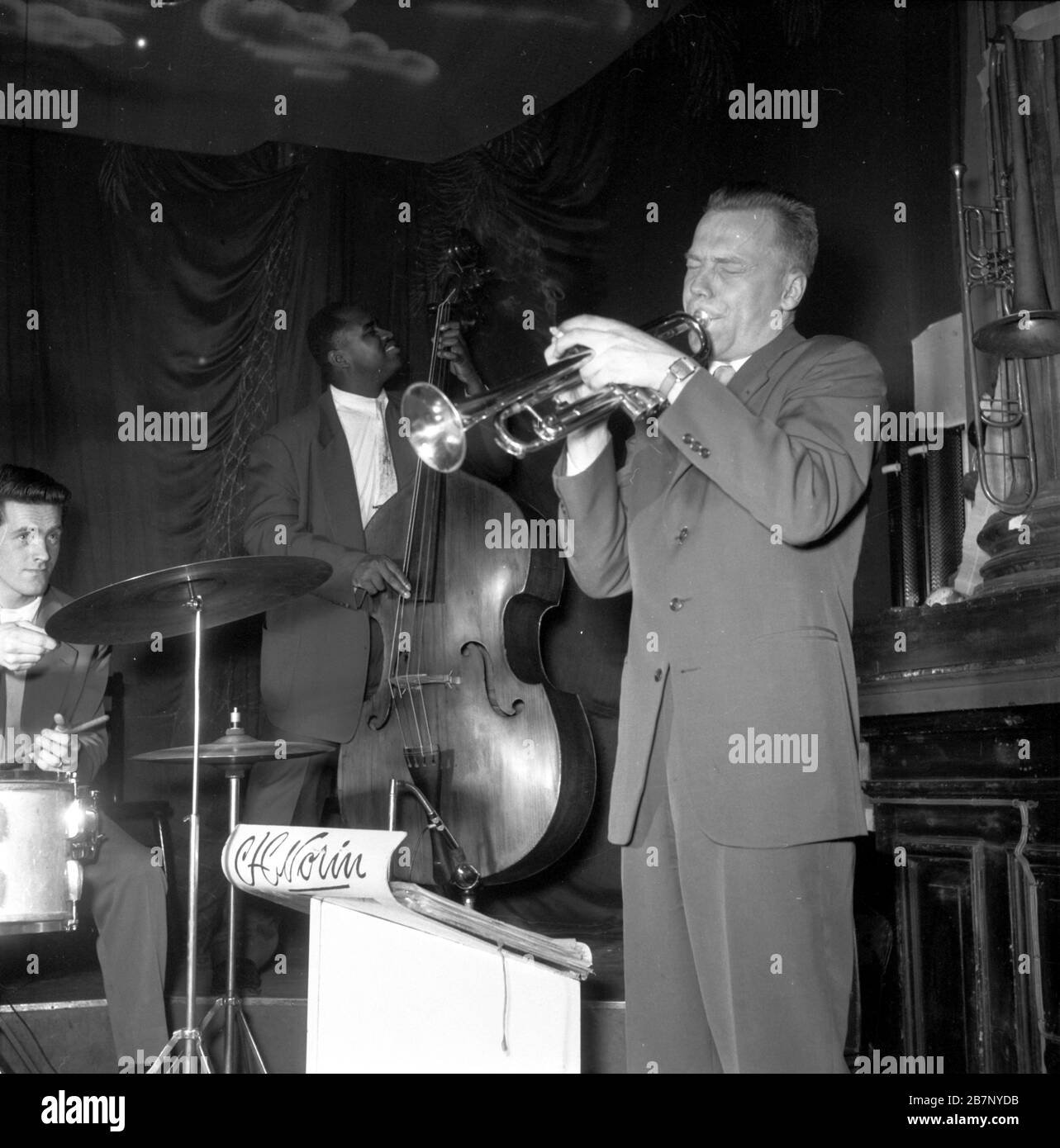 Night jam, Gunnar Siljabloo Nilsson e Carl Henrik Norin's orchestra, Nalen, Government Street, Stoccolma, 1954. Foto Stock