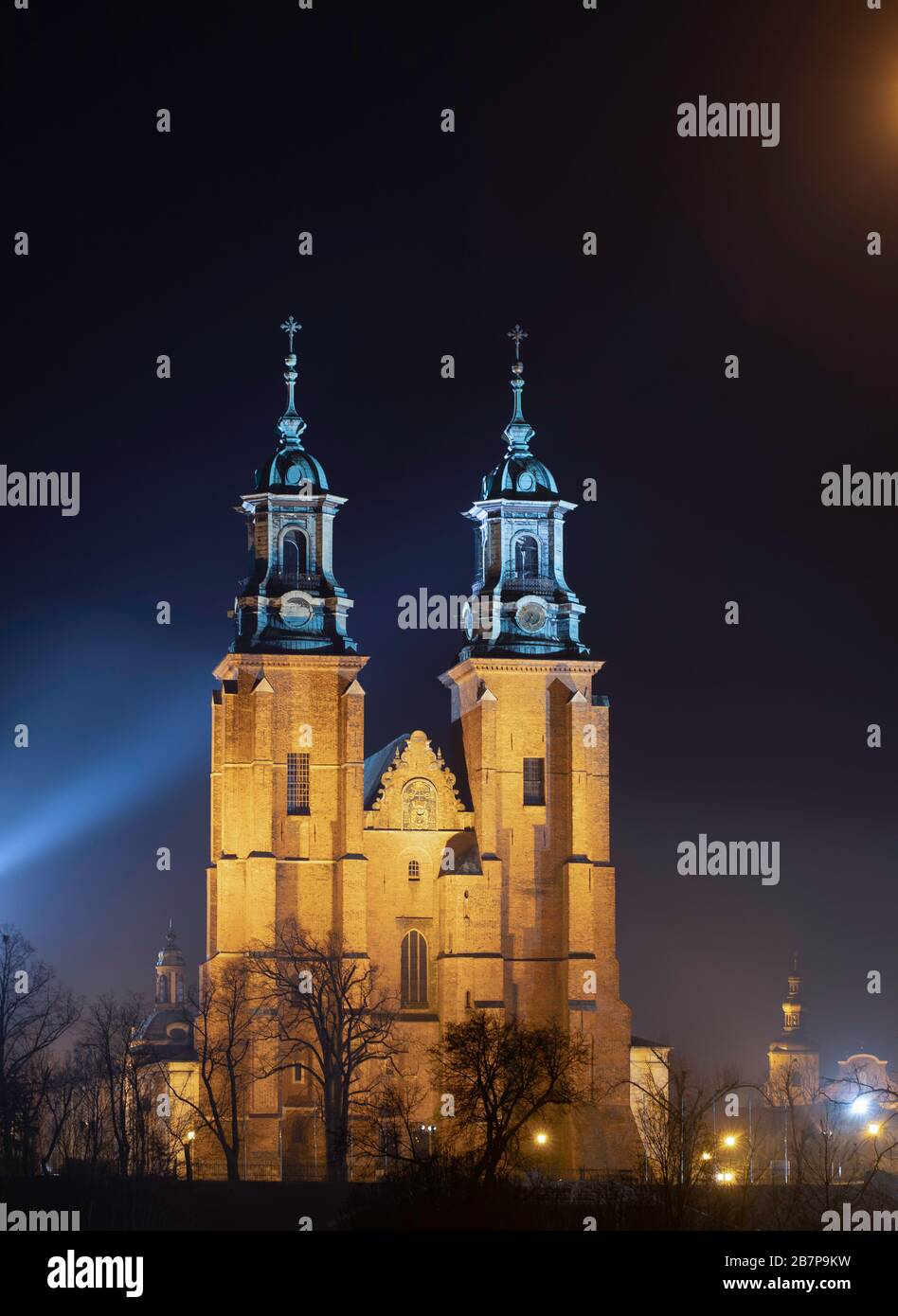 Gniezno / Polonia - edifici sacri della città vecchia, Cattedrale - architettura della prima capitale polacco. Foto Stock