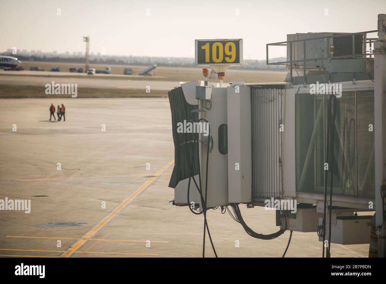 Otopeni, Romania - 25 febbraio 2020: Stazione di attracco degli aerei. Foto Stock