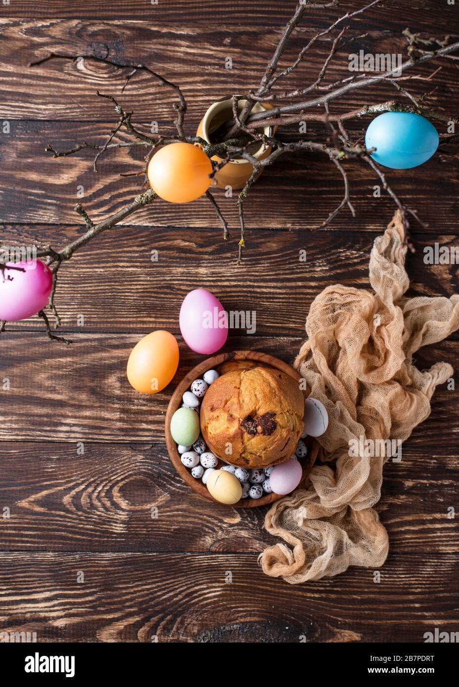 Italiano torta di Pasqua il panettone o russo kulich Foto Stock