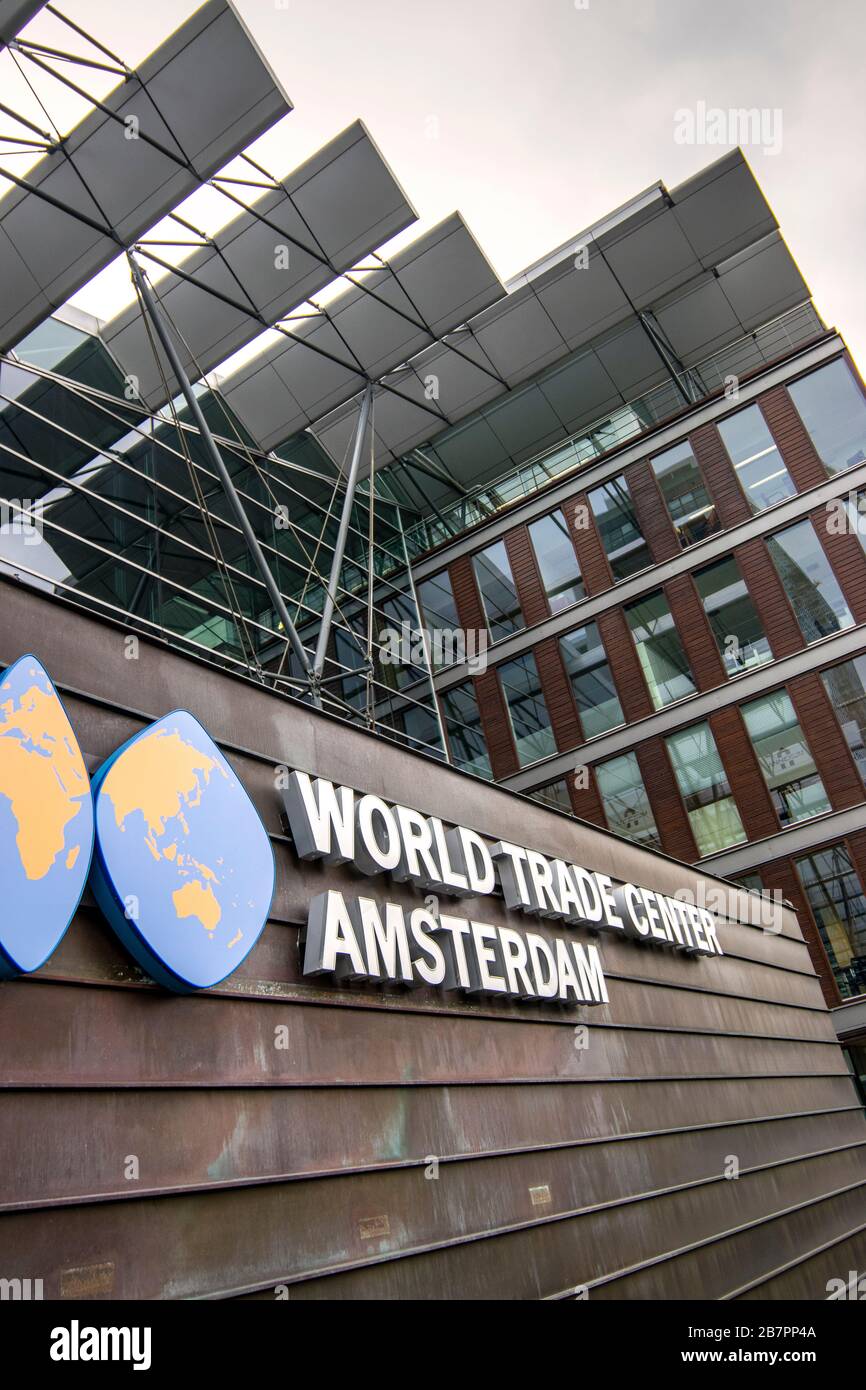 Esterno del World Trade Centre nella zona di Amsterdam Zuid, capitale olandese, nei Paesi Bassi Foto Stock