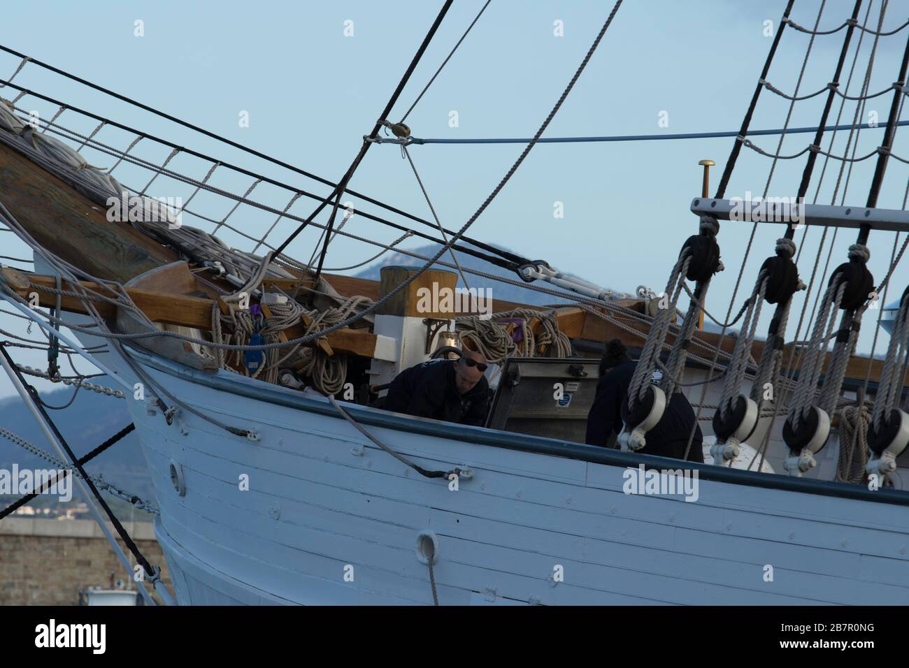 MARINE EVENEMENT - SAINT MALO LE FRANCAIS - chip vecchio, vita marinai - 3 stuoie barque de 1948 - prima barca a vela smantellamento ... Foto Stock