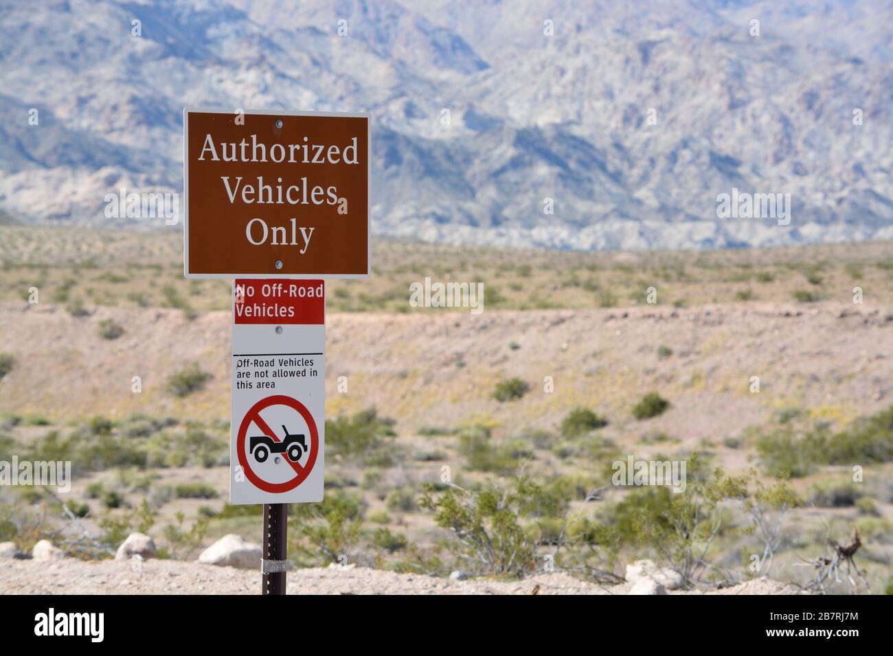Solo veicoli autorizzati, No Off veicoli stradali permesso Accedi Lake Mead National Recreation Area, Mohave County, Arizona Stati Uniti Foto Stock