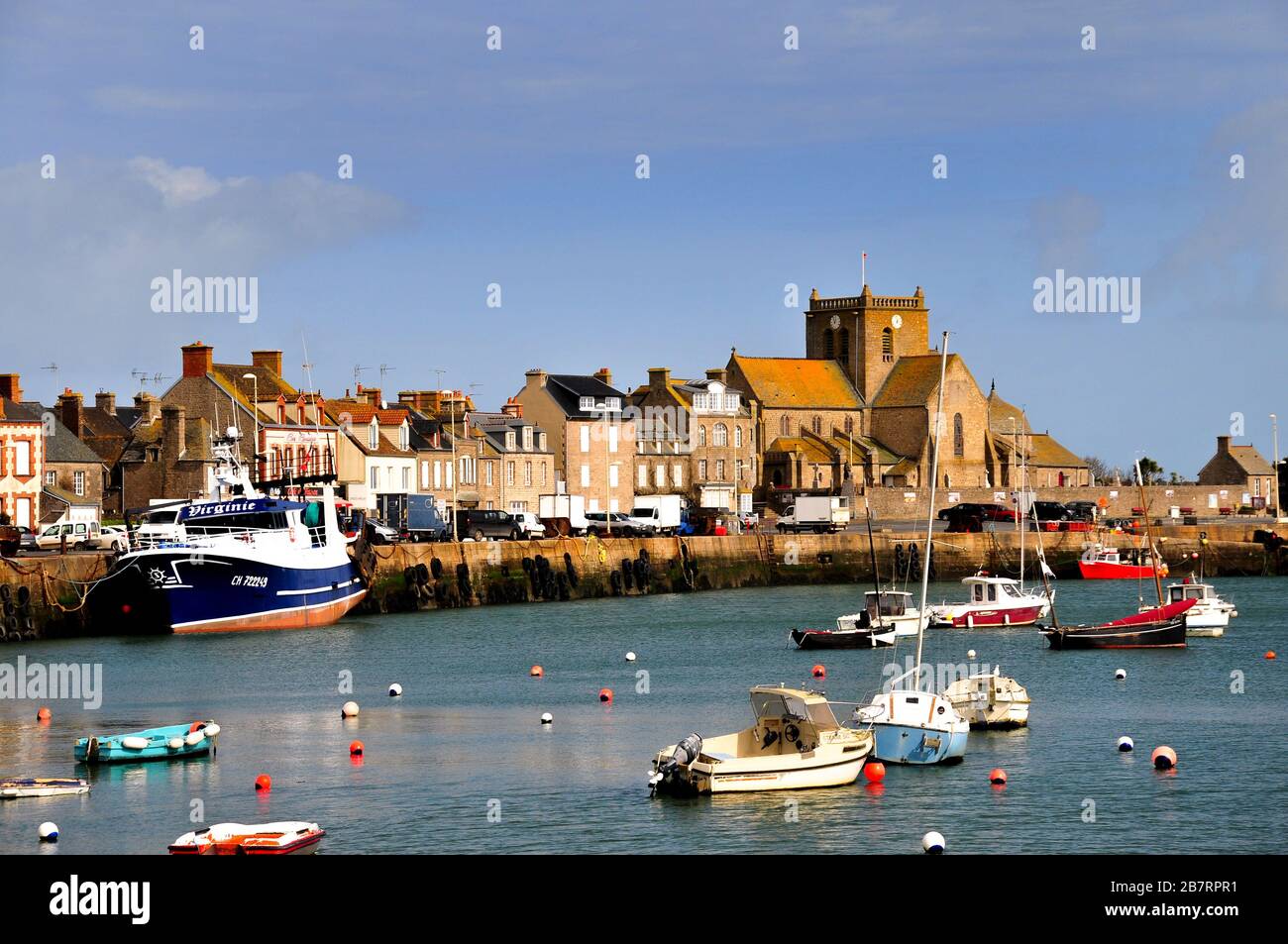 Porto di Barfleur, penisola del Cotentin, Normandia, Francia, Europa Foto Stock