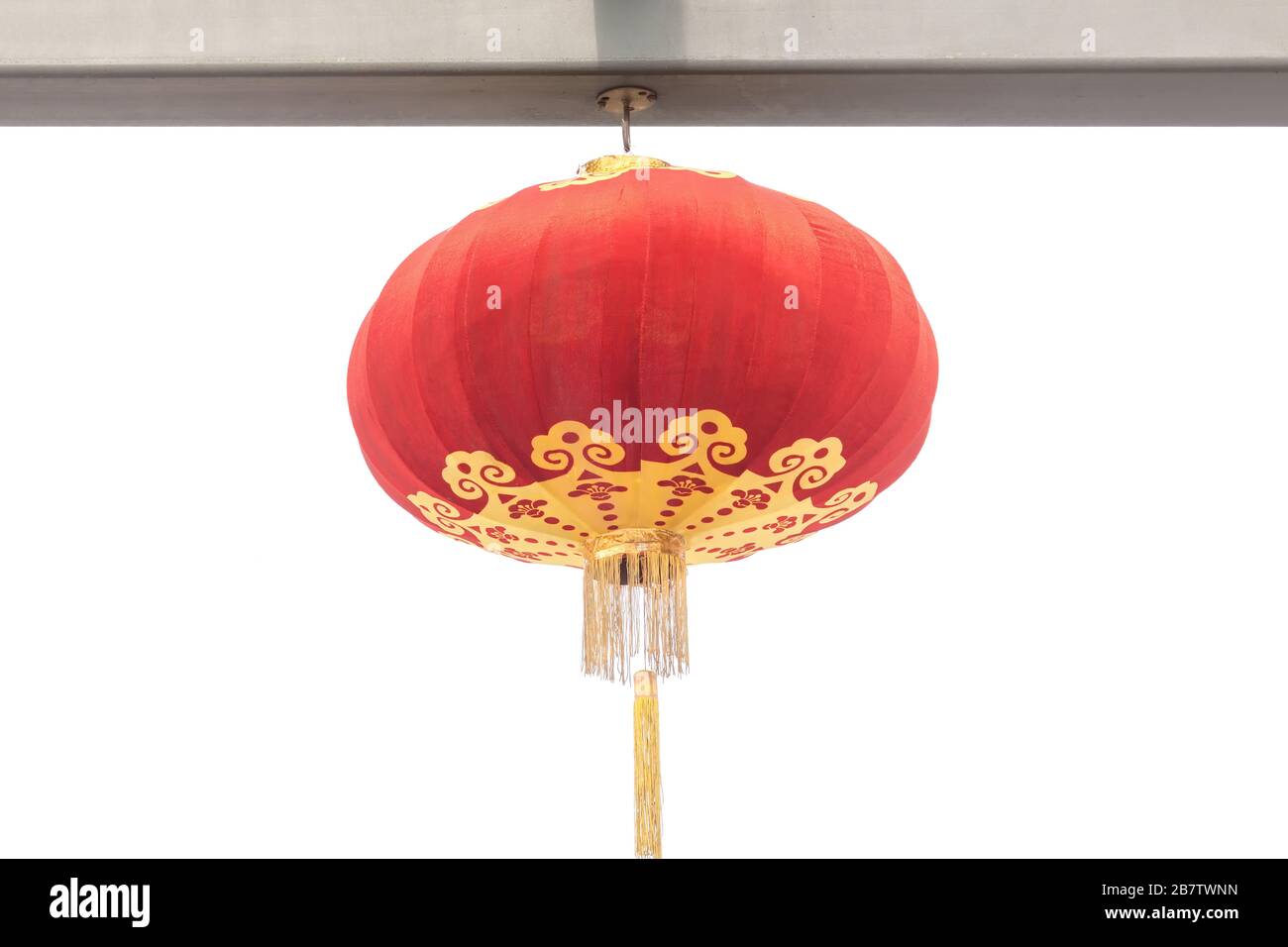 Lanterne rosse in tessuto fatto a mano isolate su sfondo bianco per il nuovo anno cinese in una chinatown Foto Stock