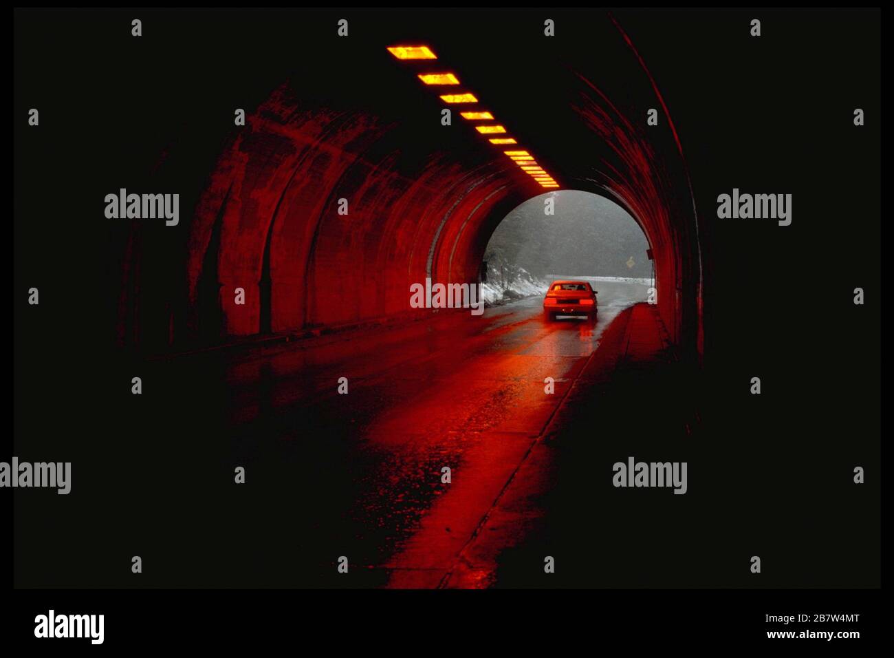 Wawona Tunnel nel Parco Nazionale di Yosemite, California ©Bob Daemmrich Foto Stock