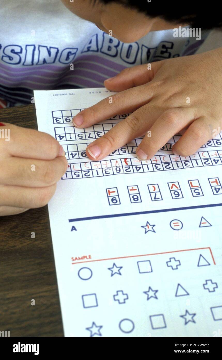 Austin Texas USA,1992: Studente di secondo grado che prende IL test psicologico WISC. SIG. EH-0040-0042 ©Bob Daemmrich Foto Stock