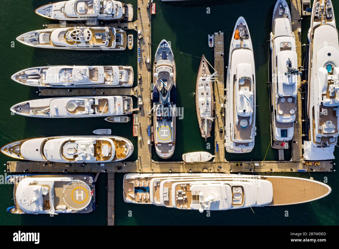 Megayachts ormeggiato in un porto turistico in Florida. Foto Stock